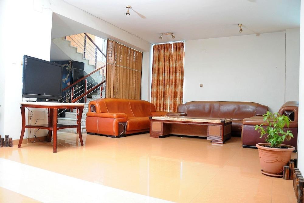 Dimitri Hotel Addis Ababa Exterior photo